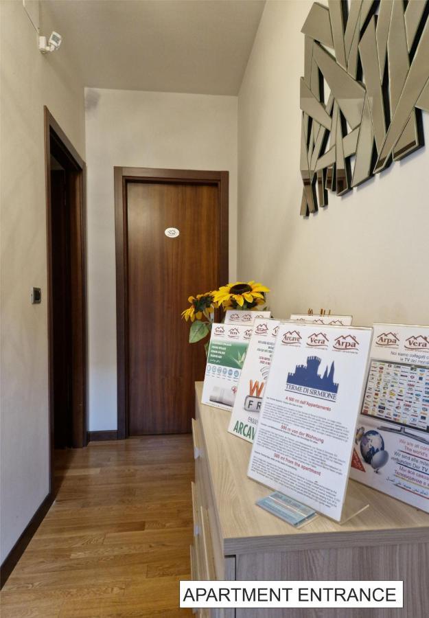 Vera Luxury Apartment Сірміоне Екстер'єр фото